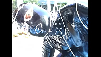 Preview 1 of Porn Tube 2 - Roxina2006XtremLatexOut010606.WMV