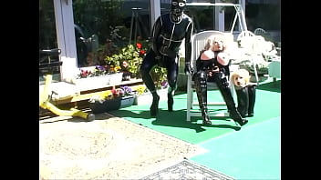 Preview 4 of Porn Tube 2 - Roxina2006XtremLatexOut010606.WMV