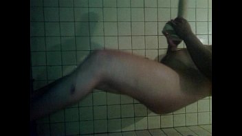 Preview 2 of Sauna Amellyjoy - metiendome un gran dildo