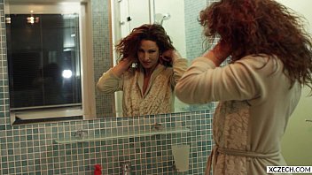 Preview 1 of Search Mom Stuk - Reina Pornero - Sexual Shower - XCZECH.com