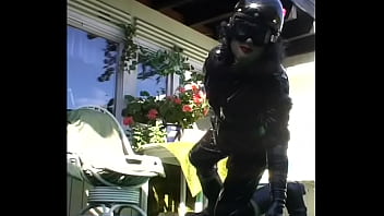 Preview 2 of Keyion - Roxina2005RubberRider290705.WMV