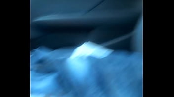 Preview 1 of Gangland 12 - Batendo punheta no carro e coroa flagra com gosto!