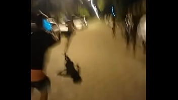 Preview 3 of Documentarie - Viado foge de xereca e vai pra rua
