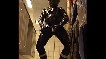 Preview 3 of Qntfwyilj - Roxina2002WorkOut200102.WMV