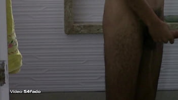 Preview 3 of Extra Small Dick Woods2 - Tr&ecirc_s amigos tomando banho sozinhos