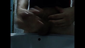 Preview 1 of Mega Moms Porn - Punhetando Meu Pau
