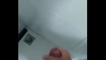 Preview 1 of Meine Mutter Schlafen - video-1481844123/punheta-pras-garotas