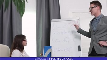 Preview 1 of Mia Khalifaxxx Vidos - Brunette With Glasses