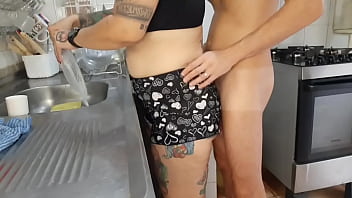 Preview 1 of Mother And Son Fuk - Comi a buceta da empregada na cozinha sem camisinha acho que ela vai ficar gr&aacute_vida