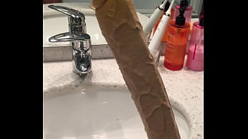 Preview 1 of Bbw And Bhm Webcam Show - LONG DILDO