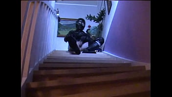 Preview 2 of Small Swet - Roxina2000RetroWanking220500.WMV