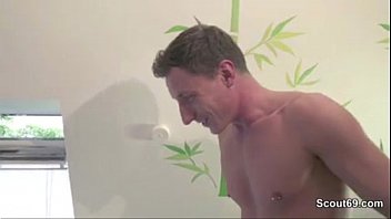 Preview 1 of Sswww Xxx Hindi Bf Co - nicht bruder erwischt kleine stief-schwester bad fickt sie- XPORNPLEASE.COM
