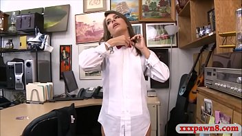 Preview 1 of Classic Mom Sex Home Family Xxx - Pretty tight babe convinced to fuck with pawn keeper