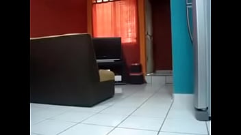 Preview 1 of Indian Bangla Free Sex Videocom - Crossdresser estrenando falda usada