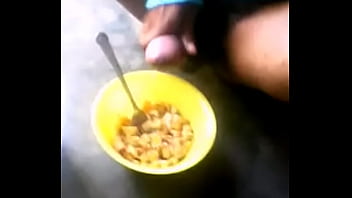Preview 3 of Naughty Shemale Shemale - chico se masturba en su cereal para darle un toque mas dulce