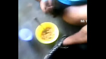 Preview 1 of Naughty Shemale Shemale - chico se masturba en su cereal para darle un toque mas dulce