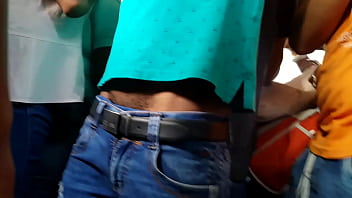 Preview 4 of Milf Sex Under - Muestrando los pendejos en el metropolitano