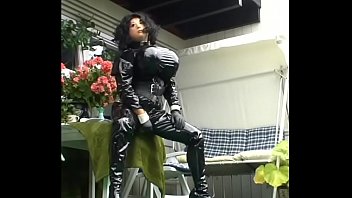 Preview 3 of Videos At Porny - RoxinaRetroShinyGardenGurl130805XL.WMV