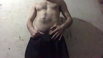 Preview 1 of Elnara Kat - R4m32 se pajea a esconcidas de su novia
