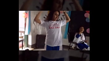 Preview 3 of Scool Gals Xxx Videos - Samia Ali RAG DAY Dance