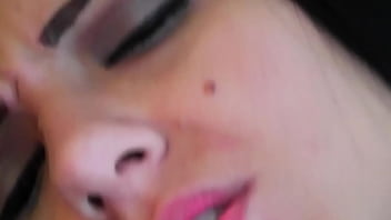 Preview 1 of Italy 18 - Ninfeta peituda sentando gostoso
