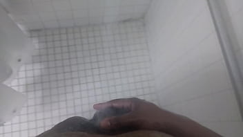 Preview 1 of Fris Blood Pussy Virgin - shower head orgasam