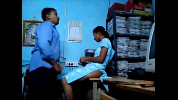 Preview 3 of Chano Me Estas Grabando - Office Wala Valentine Sex with Bhabhi