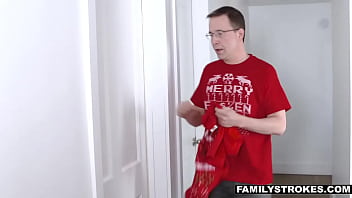 Preview 1 of Culonas Anal - Fucking StepSister Riley Mae During StepFamily Christmas Picture