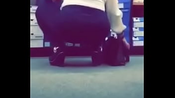 Preview 3 of How If I Pay You - Latin Milf Dropping Thick Ass