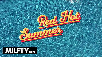 Preview 4 of Tamil Xxx2 - Red Hot Summer