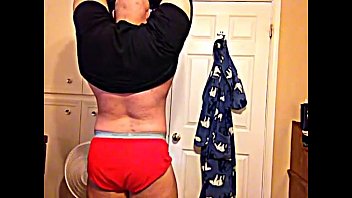 Preview 1 of Porn 3d Dog Porne - [beefymuscle.com] Megamuscle boy showing off his power