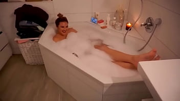 Preview 2 of Tube Porn Machos - Katharina Damm - Bath Time