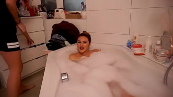 Preview 3 of Tube Porn Machos - Katharina Damm - Bath Time