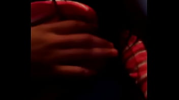 Preview 1 of Villalge - Me manda video tocandose los senos