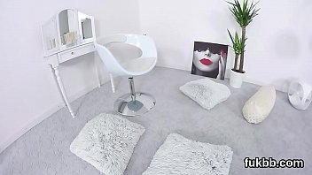 Preview 1 of Hot Sex Idil - Sexy kitten pleases snatch and gets licked and fucked in pov