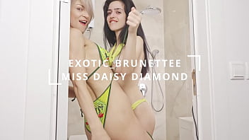 Preview 2 of Wwwxxx Vdeo - 4K Hot Shower Lesbians Kissing and pussy fingering till Orgasmus