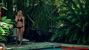 Preview 1 of Xxxkatrena Vedios - Young babe facialized by frenzied stalker