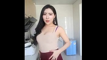 Preview 3 of Sonnyleyonixxx - Korean sex webcam 1