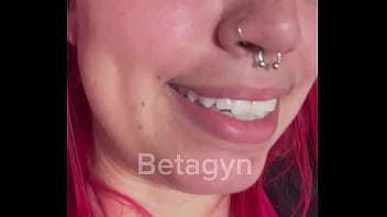 Preview 2 of Hot Horny Steph Mom - Fodendo com o marceneiro enquanto o marido trabalha