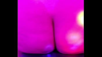 Preview 2 of He Mom Friend - Rebolando o rabo enorme que eu tenho