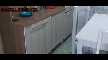 Preview 1 of Phali Rat Xxx Video - minha PRIMA me chama no ZAP indo pra ir em casa porque n&atilde_o arrumou nada no role,  PRIMA que gera grande gozada,  comi ela na mesa