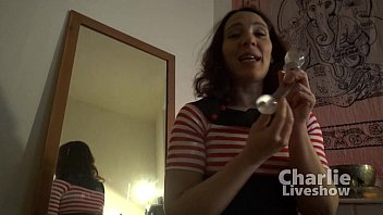 Preview 4 of Vilaig Ga - Un gros gode en verre pour le cul de charlie
