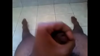 Preview 1 of Busty Euro - Off do Scott Gozando no Banheiro