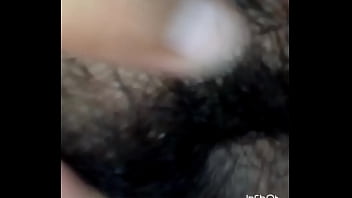 Preview 4 of Mom Ki Gand Mara Son - Me la meten sabroso en el mercury 2