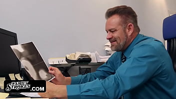 Preview 3 of Sax Xxx Usa - Bambi Brooks pussy fuck by StepDaddy doggystyle