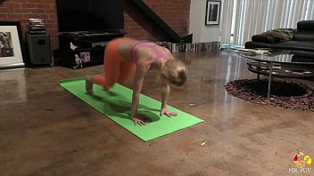 Preview 1 of Capturas Webcam - Yoga girl Alina West assfucked in POV