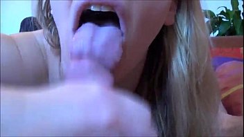 Preview 4 of Hot Sex Porn Mom Seks And Son - Follandose a una escort en el camarote