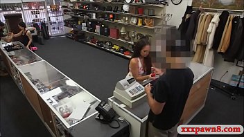 Preview 1 of Video Porno Live - Amateur brunette babe railed by pawn man