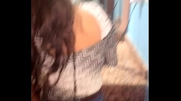 Preview 2 of Big Ass Old Aunty - en el hotel con otra putita