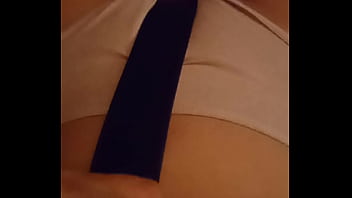 Preview 2 of Xxxporan Video - Apretando la conchita con un cintur&oacute_n